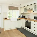 Luxurioeses Apartment In Reetdachhaus